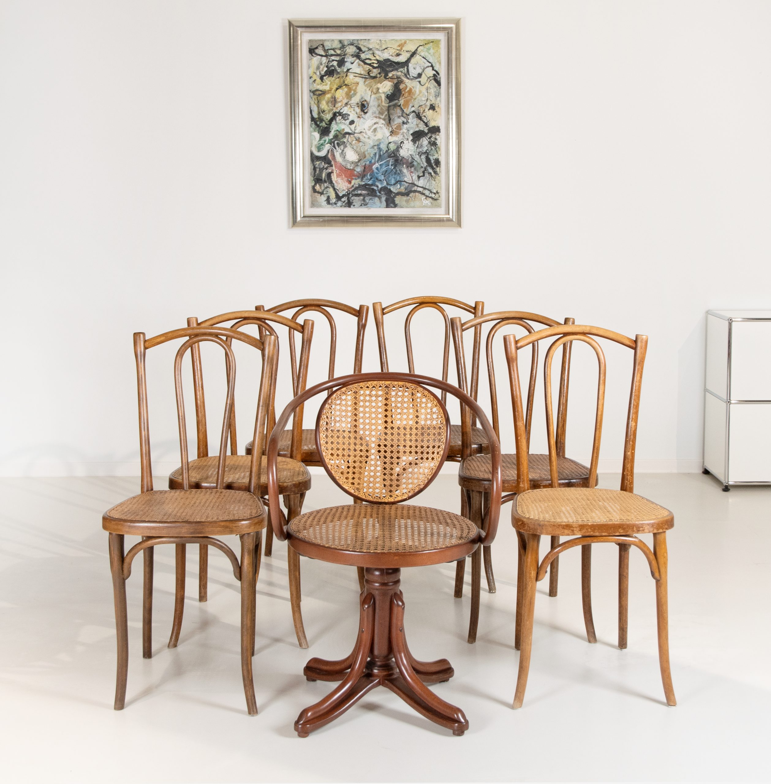 Sieben Stühle von Thonet - WETTMANN Kunstauktionen | Stühle
