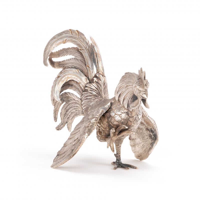Silberfigur eines Hahns