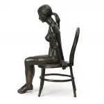 Auf einem Stuhl Sitzende_75609_467-5