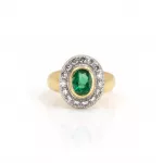Ring mit Smaragd-Diamantbesatz_75613_237-1