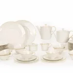 KPM Berlin Kaffee- und Teeservice 'Feldblumenrelief auf Bord'_75617_38-1