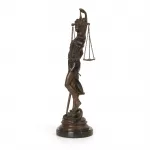 Justitia_81210_329-4