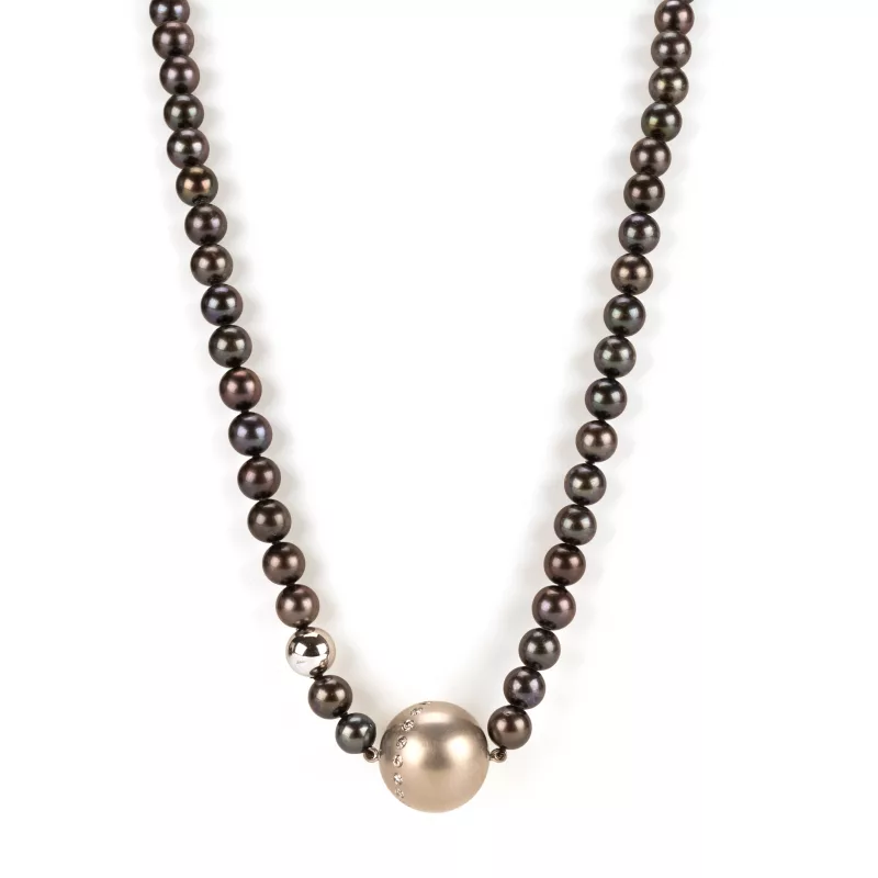 Endlosperlenkette mit Diamantkugel