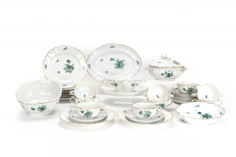 Nymphenburg Speiseservice 'Rokoko grüne Blume'