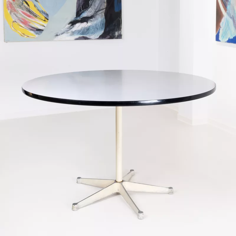 Herman Miller Esstisch 'Eames Round Dining Table', Entwurf von Charles & Ray Eames
