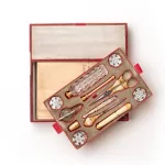 Nécessaire à Couture mit Nähutensilien, Bleistift, Lupe und Flakon_84075_177-2