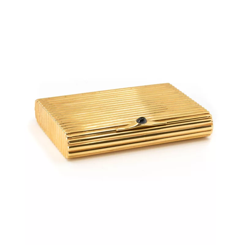 Etui aus 585 Gelbgold mit Saphir-Cabochon