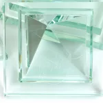 Drei geschliffene Glasobjekte anlässlich des Bauprojekts der Schadow-Arkaden in Düsseldorf, deren Kuppel von Piene entworfen wurde_94749_151-3