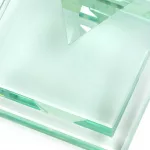 Drei geschliffene Glasobjekte anlässlich des Bauprojekts der Schadow-Arkaden in Düsseldorf, deren Kuppel von Piene entworfen wurde_94749_151-5