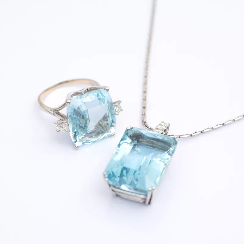 Schmuckset mit Aquamarinen