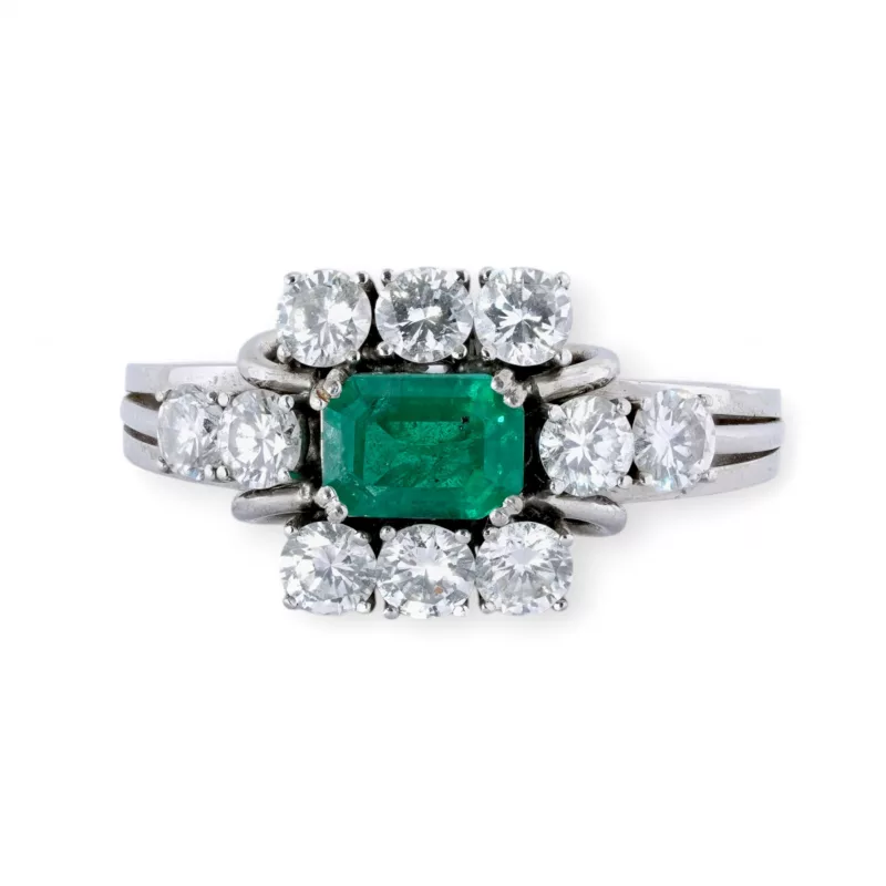 Smaragdring mit Brillantbesatz