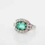 Smaragdring mit Brillantbesatz_Smaragdring mit Brillantbesatz_96391_60-3